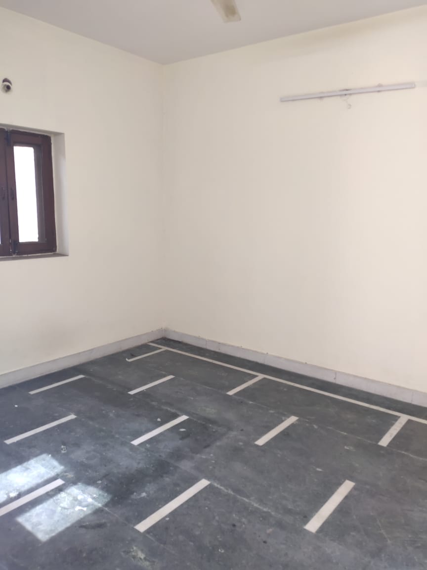 RESIDENTIAL PROPERTY UNDER 10.25 CRORE IN SECTOR 47 NOIDA - Photo 8