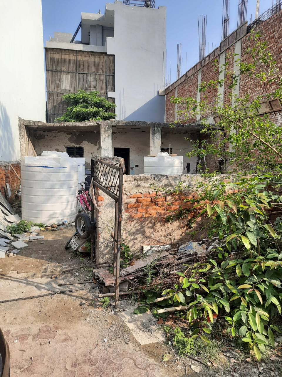 RESIDENTIAL PROPERTY UNDER 10.25 CRORE IN SECTOR 47 NOIDA - Photo 12