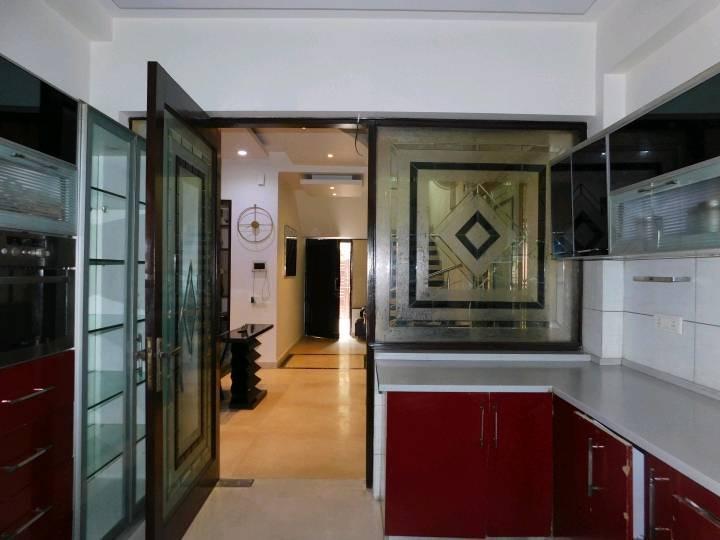 Residential Kothi Near Metro Station in Sector 47 Noida - Photo 11