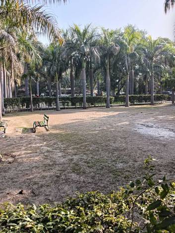 450-Square-Meter Plot Available For Sale in the VIP Sector at an Excellent Location. - Photo 4