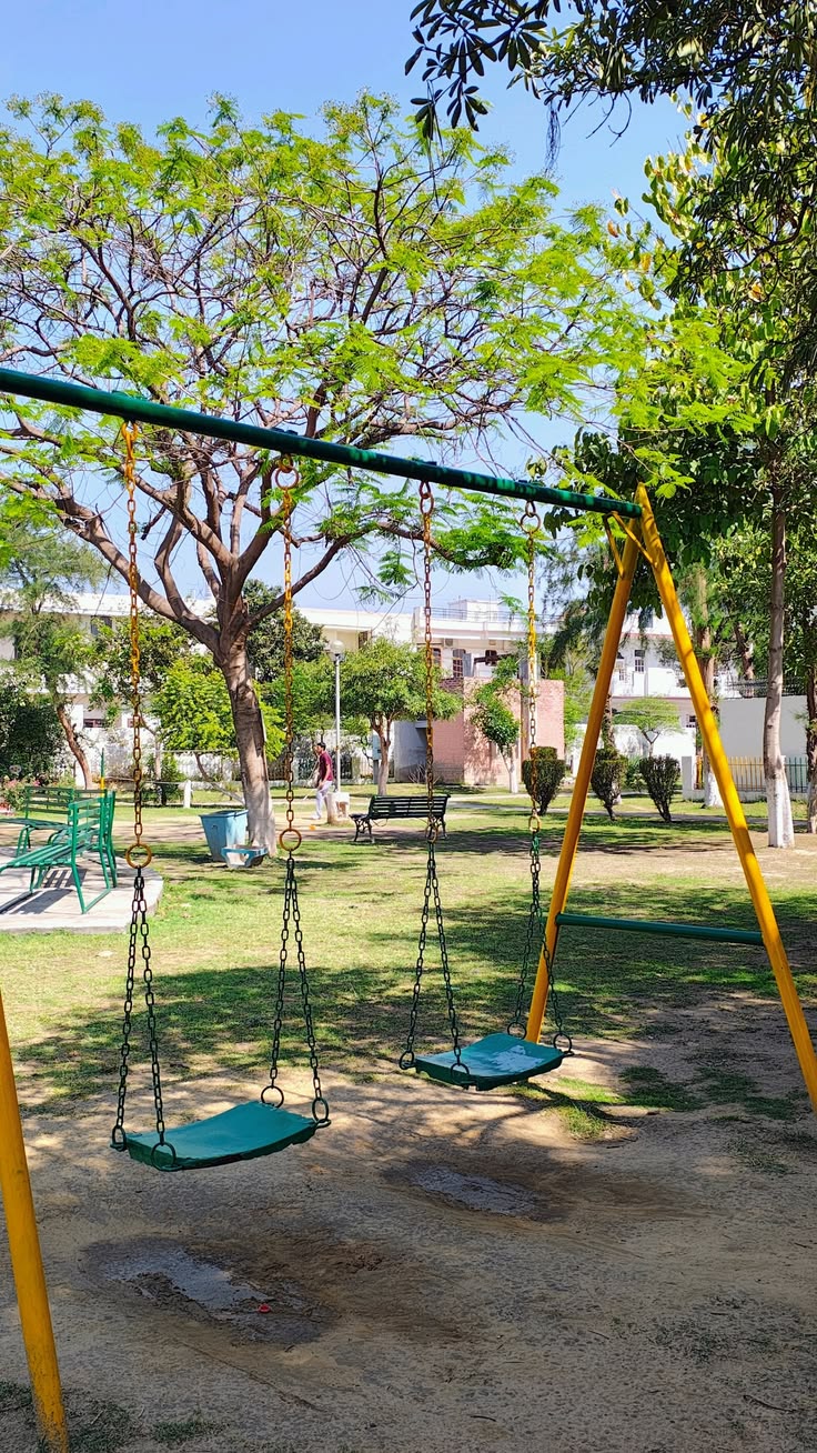 RESIDENTIAL PARK FACING KOTHI IN SECTOR -41 NOIDA - Photo 19