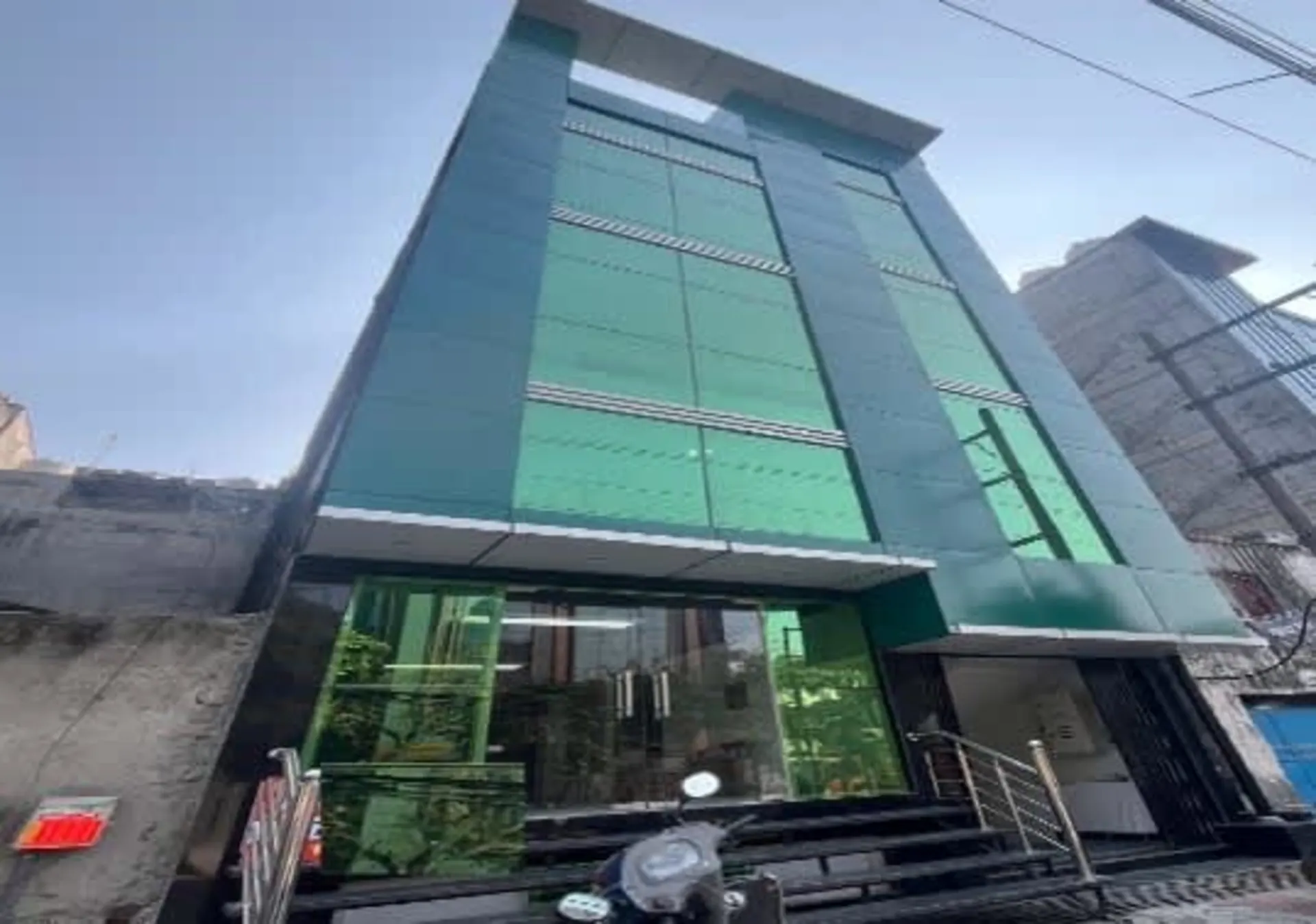 210 Sq. Mtr.  Building | Sector 2 Noida