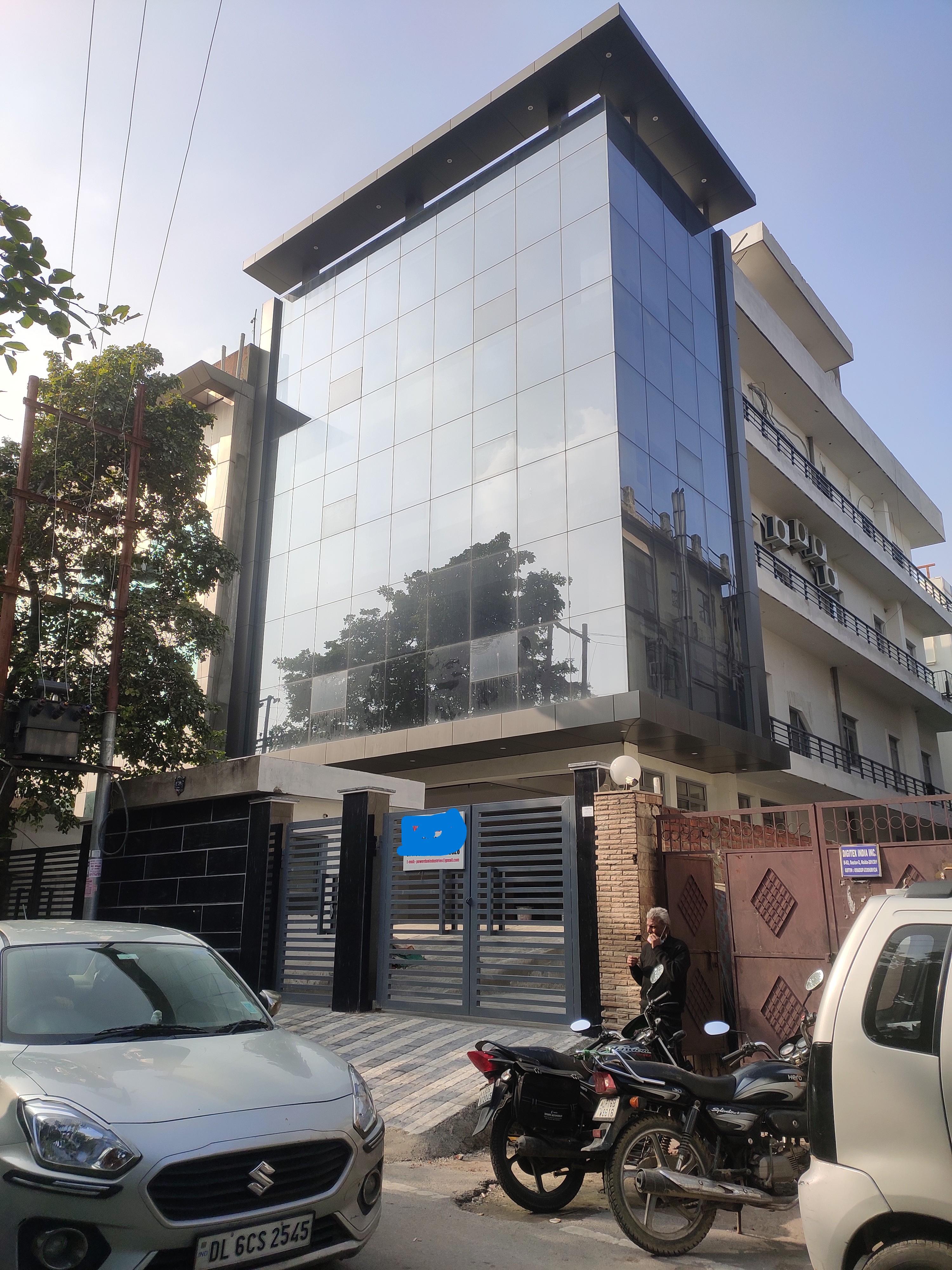 210 sq mtr Industrial building for sale
