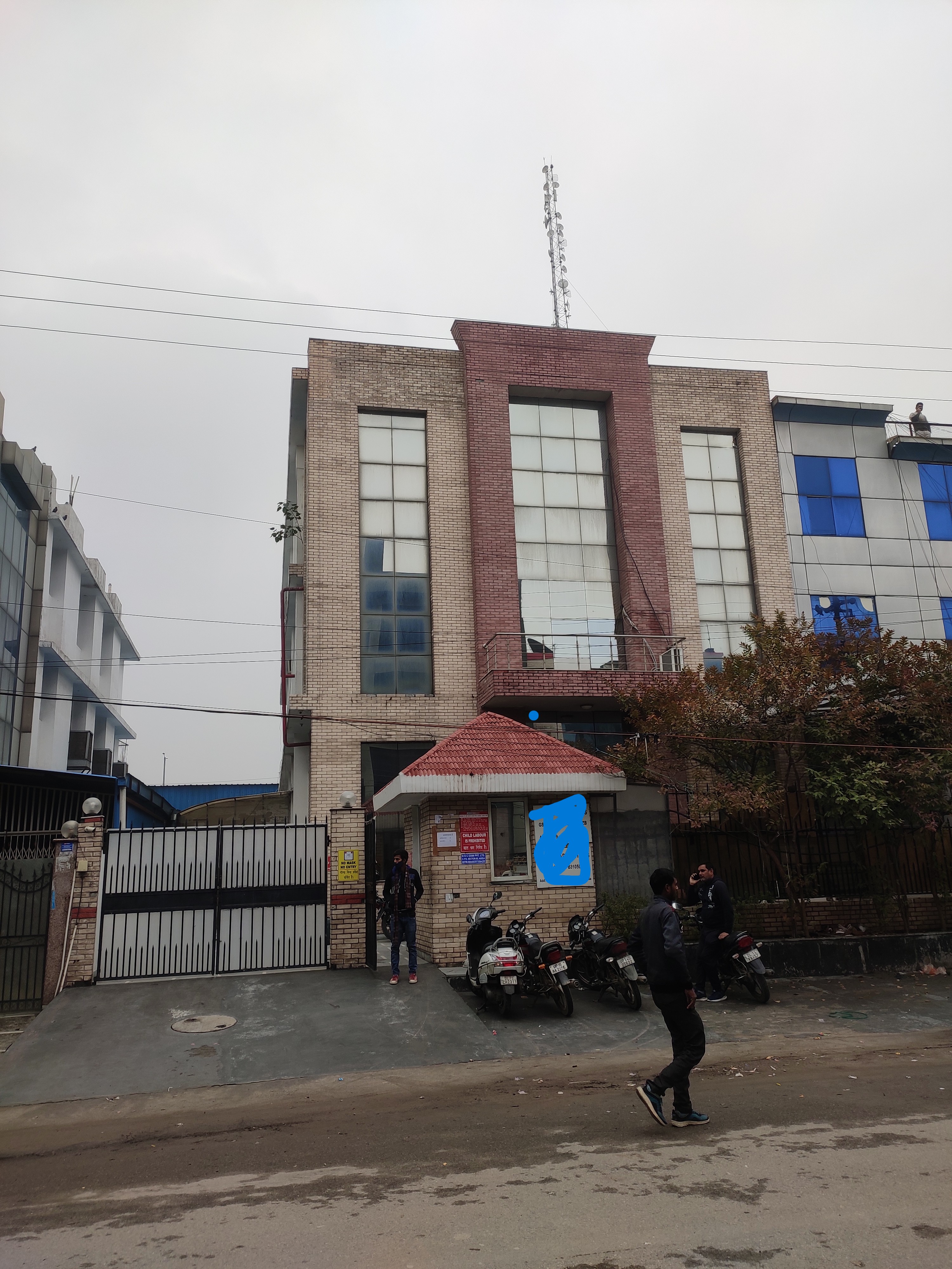 1150 mtr corner building for sale phase-1, Noida