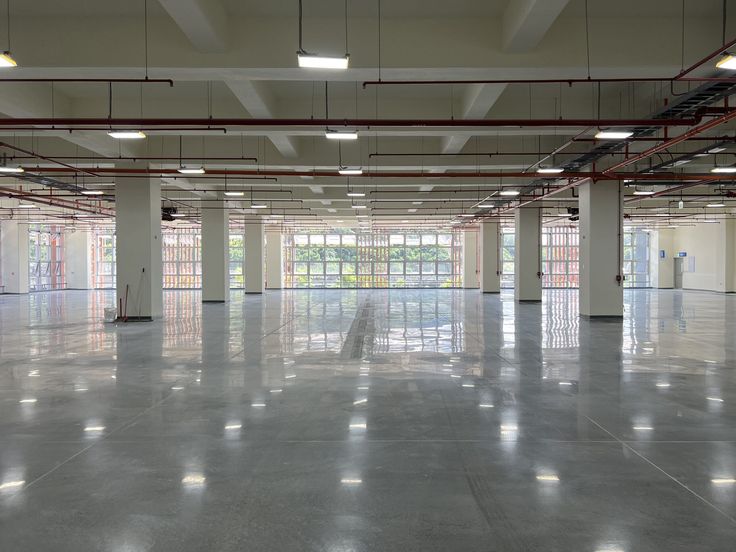 Industrial Space for Lease in Hosiery Complex Noida - Photo 3