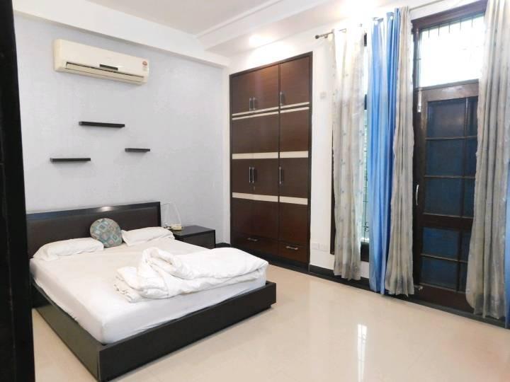 Residential Kothi for Sale in Sector 33 Noida | Prime Location Near Metro - Photo 2