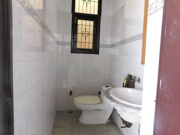 Residential Kothi for Sale in Sector 33 Noida | Prime Location Near Metro - Photo 6