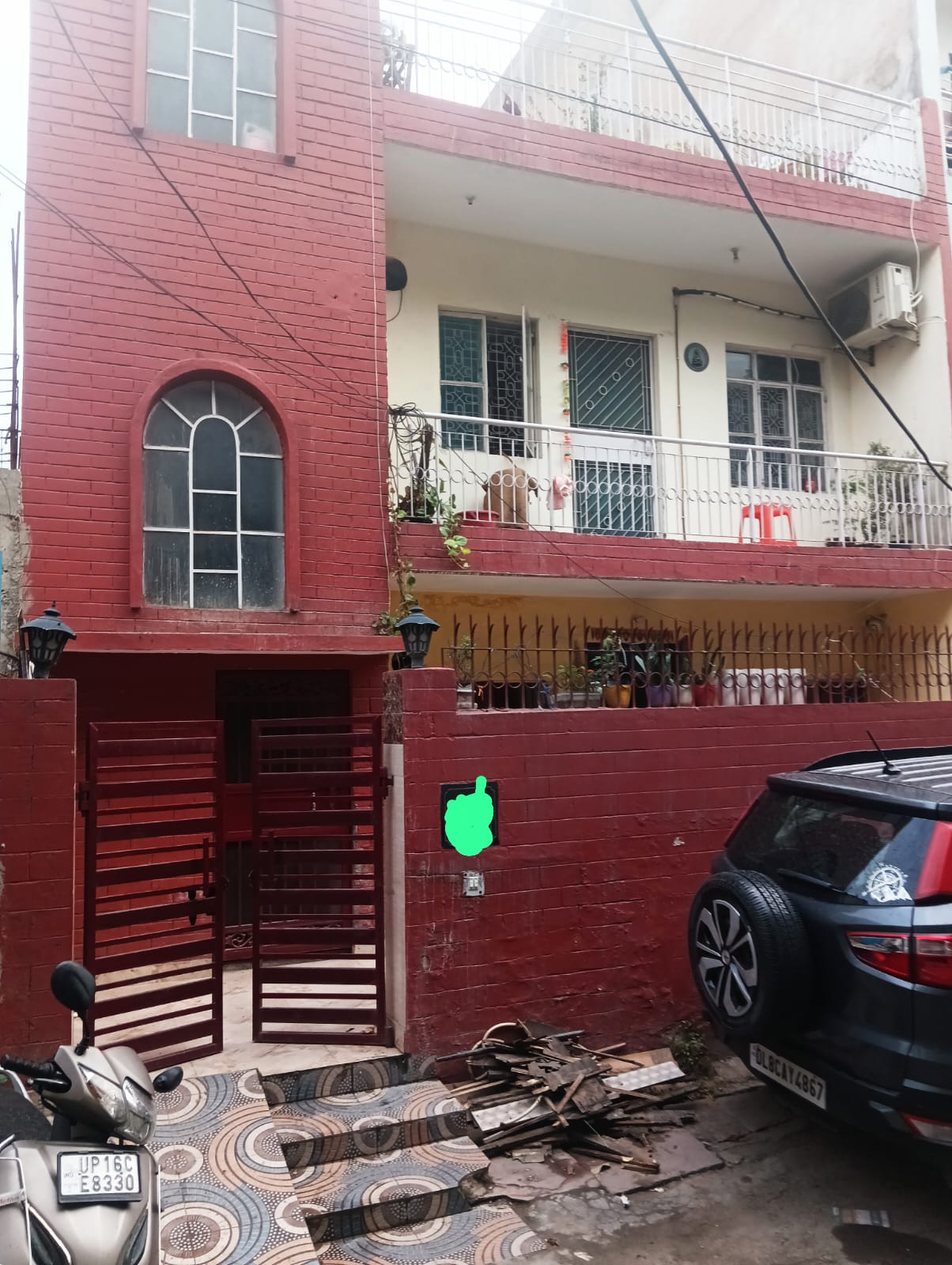 InIdependent Residential House For Sale 112 Sq. mtr. Sector- 19 Noida. Near Metro Station