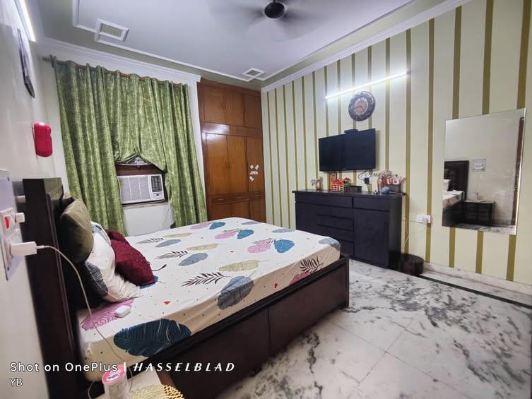Ready-to-Move Kothi for Sale Sector-22 Noida - Photo 3