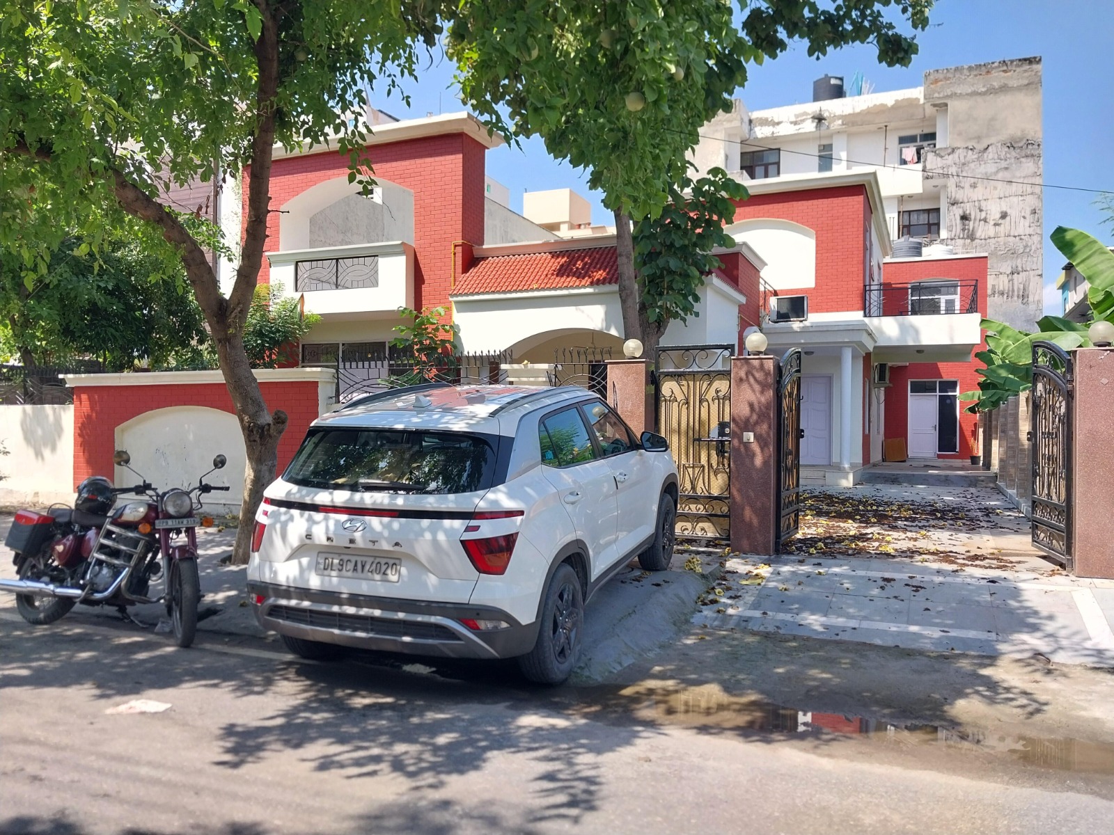 Sector 92 Noida Residential Property for Sale 300 sq mtr Kothi