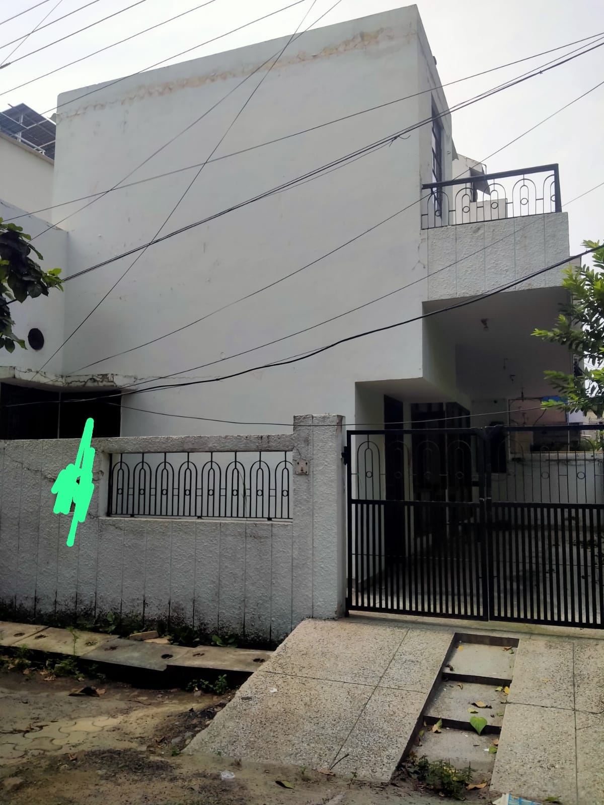 155 sqmtr Single Storey Park Facing Corner in sector-11  Noida.
