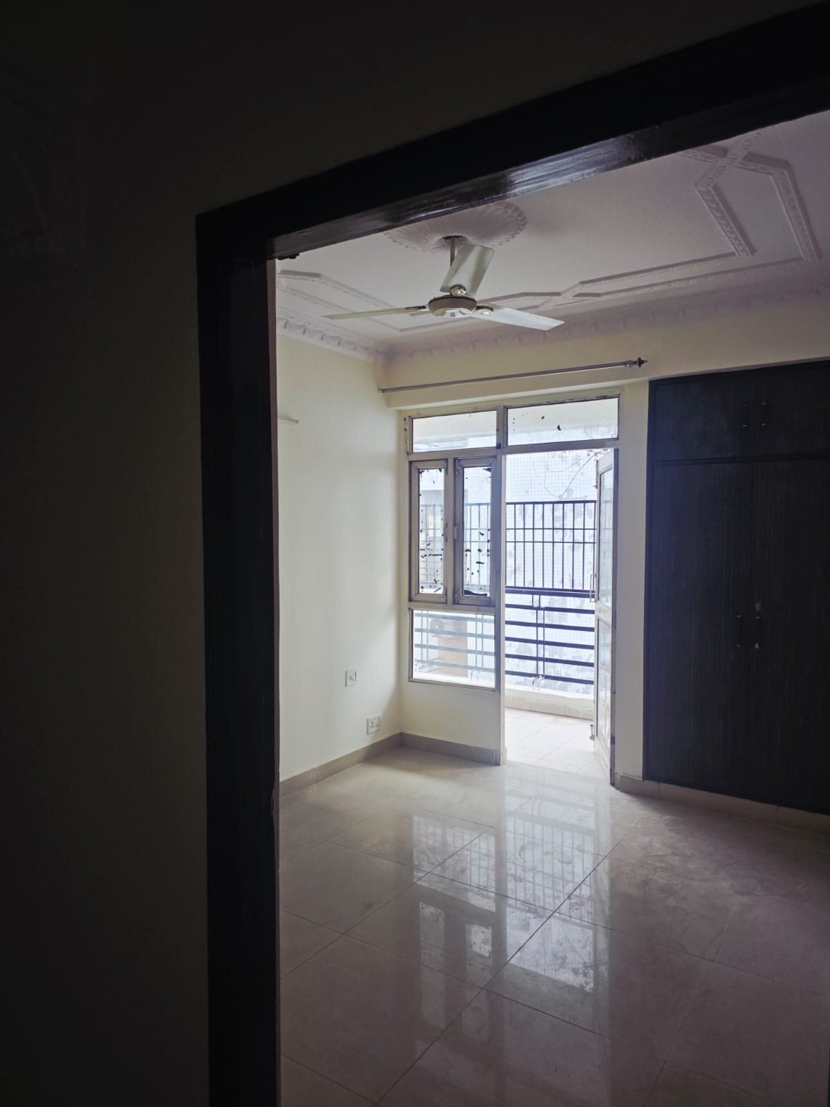 For sale 200 sq mtr residential kothi in sec 48 Noida - Photo 9